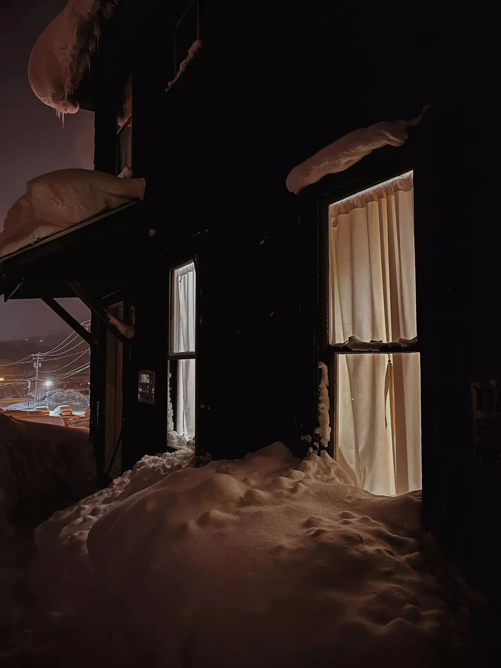 Veteran Storm Chasers Predict First Michigan Snowfall of 2024-2025 Winter